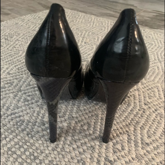 Black heels - Picture 3 of 6